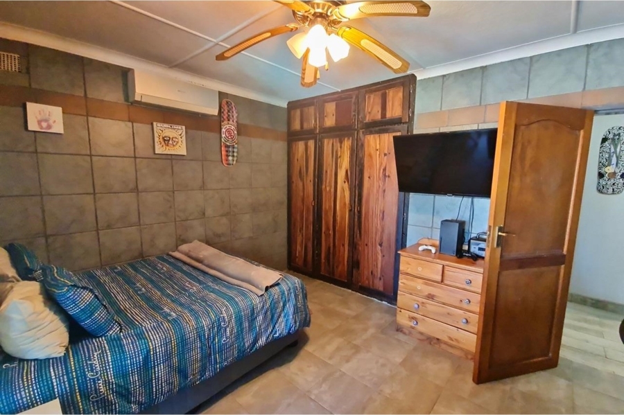 5 Bedroom Property for Sale in Yellowwood Park KwaZulu-Natal