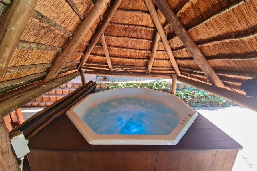 5 Bedroom Property for Sale in Yellowwood Park KwaZulu-Natal
