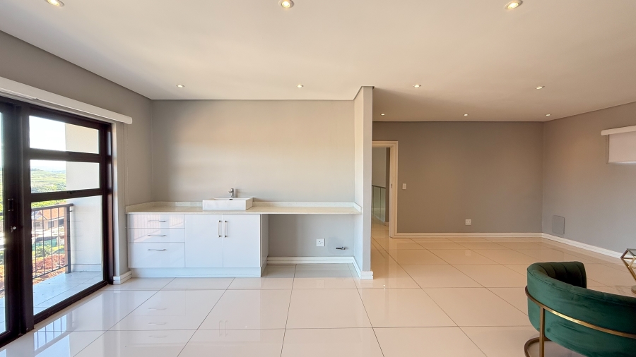 6 Bedroom Property for Sale in Izinga Estate KwaZulu-Natal