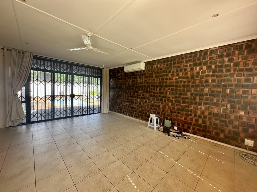 3 Bedroom Property for Sale in Meer En See KwaZulu-Natal