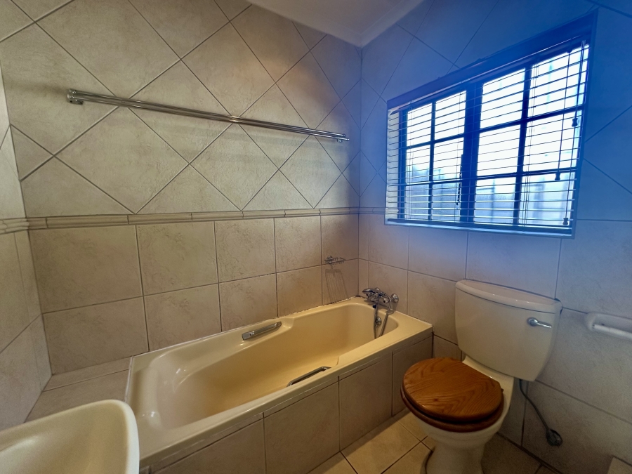 3 Bedroom Property for Sale in Meer En See KwaZulu-Natal