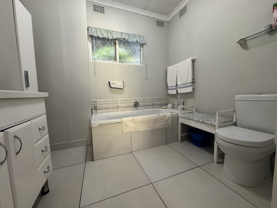 3 Bedroom Property for Sale in Kloof KwaZulu-Natal