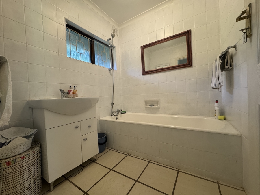 3 Bedroom Property for Sale in Kloof KwaZulu-Natal
