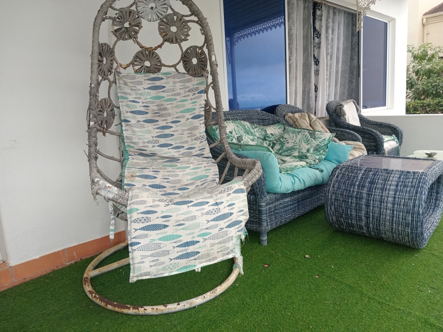 To Let 4 Bedroom Property for Rent in Margate Beach KwaZulu-Natal