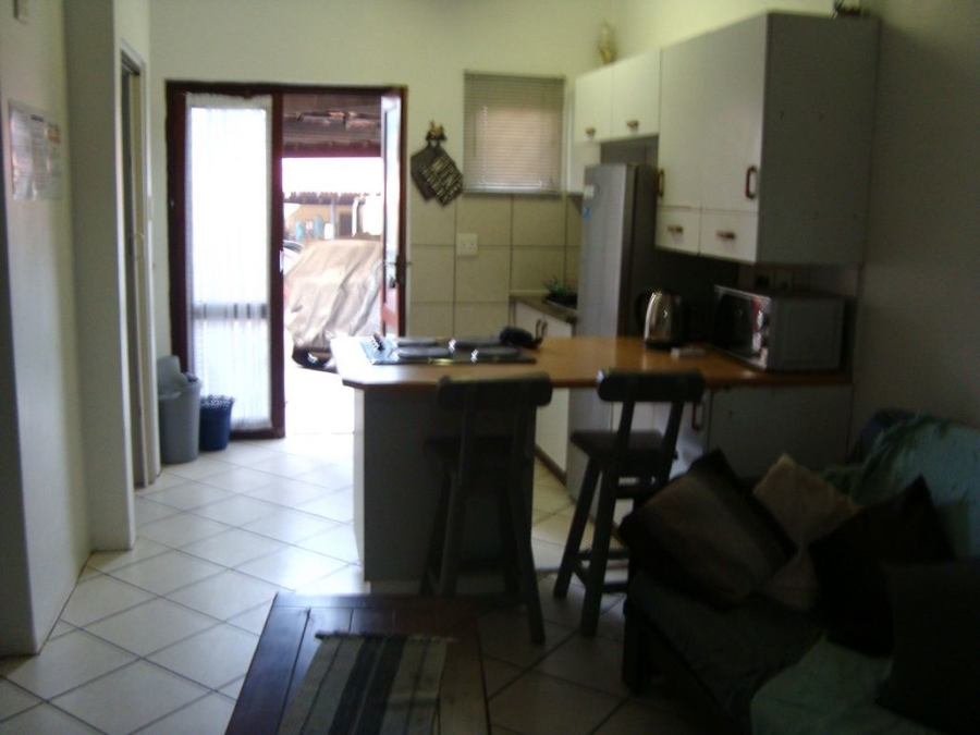To Let 2 Bedroom Property for Rent in Uvongo KwaZulu-Natal