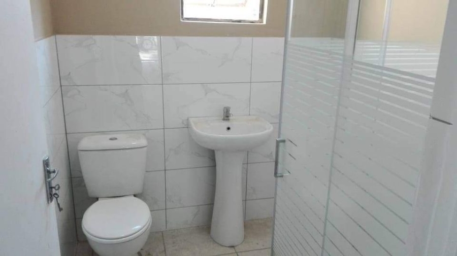 To Let 2 Bedroom Property for Rent in Crestholme KwaZulu-Natal