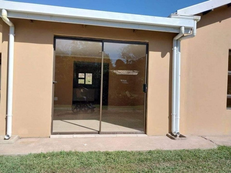 To Let 2 Bedroom Property for Rent in Crestholme KwaZulu-Natal