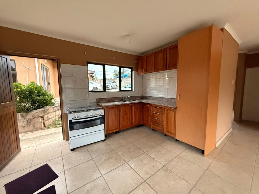 To Let 2 Bedroom Property for Rent in Crestholme KwaZulu-Natal