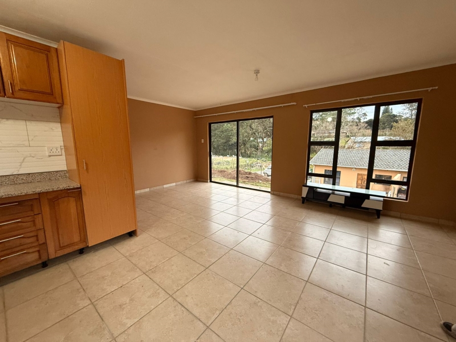 To Let 2 Bedroom Property for Rent in Crestholme KwaZulu-Natal