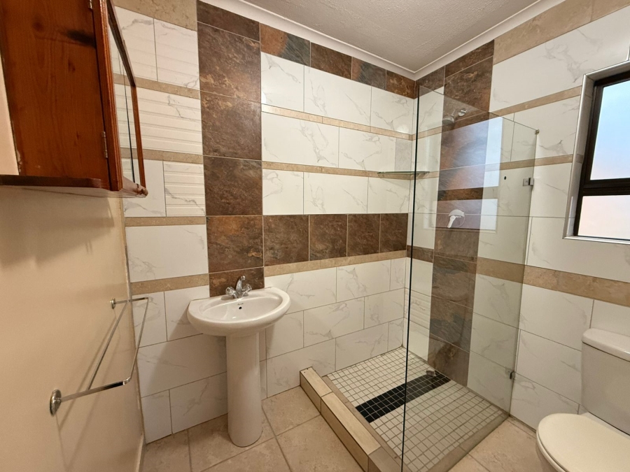 To Let 2 Bedroom Property for Rent in Crestholme KwaZulu-Natal