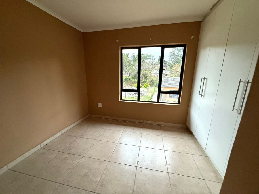 To Let 2 Bedroom Property for Rent in Crestholme KwaZulu-Natal