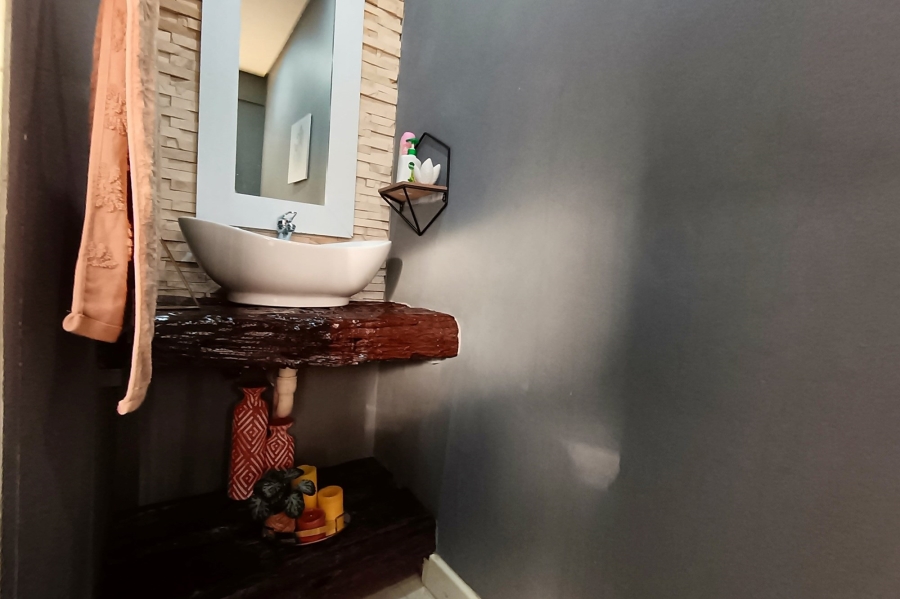 To Let 2 Bedroom Property for Rent in Musgrave KwaZulu-Natal