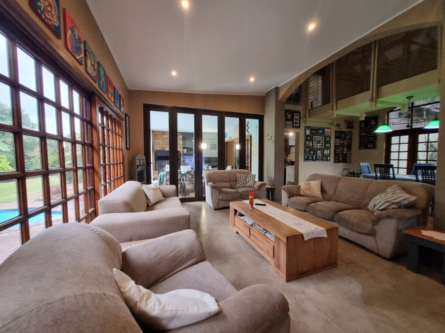 6 Bedroom Property for Sale in Meer En See KwaZulu-Natal