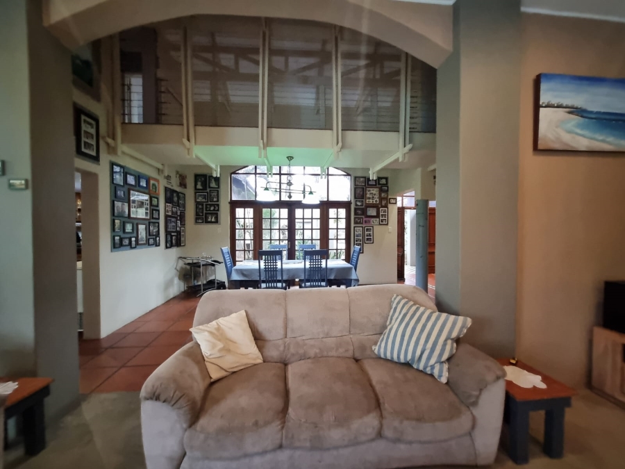 6 Bedroom Property for Sale in Meer En See KwaZulu-Natal