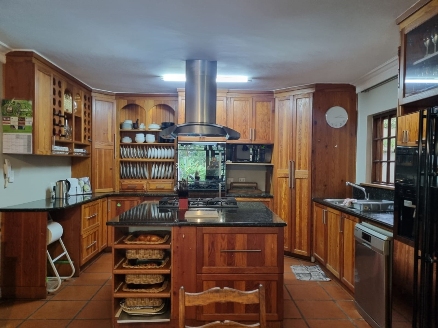 6 Bedroom Property for Sale in Meer En See KwaZulu-Natal