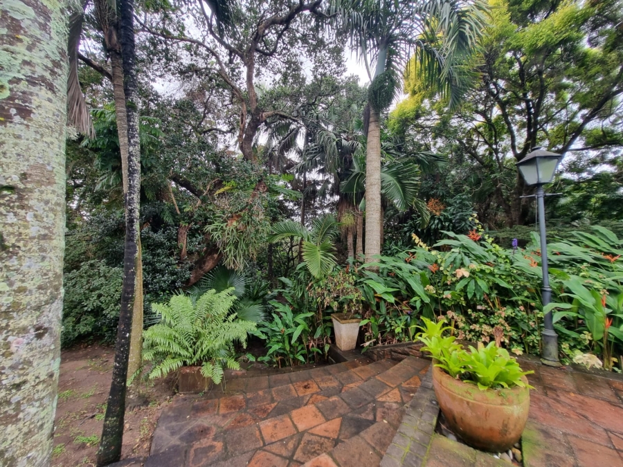 6 Bedroom Property for Sale in Meer En See KwaZulu-Natal