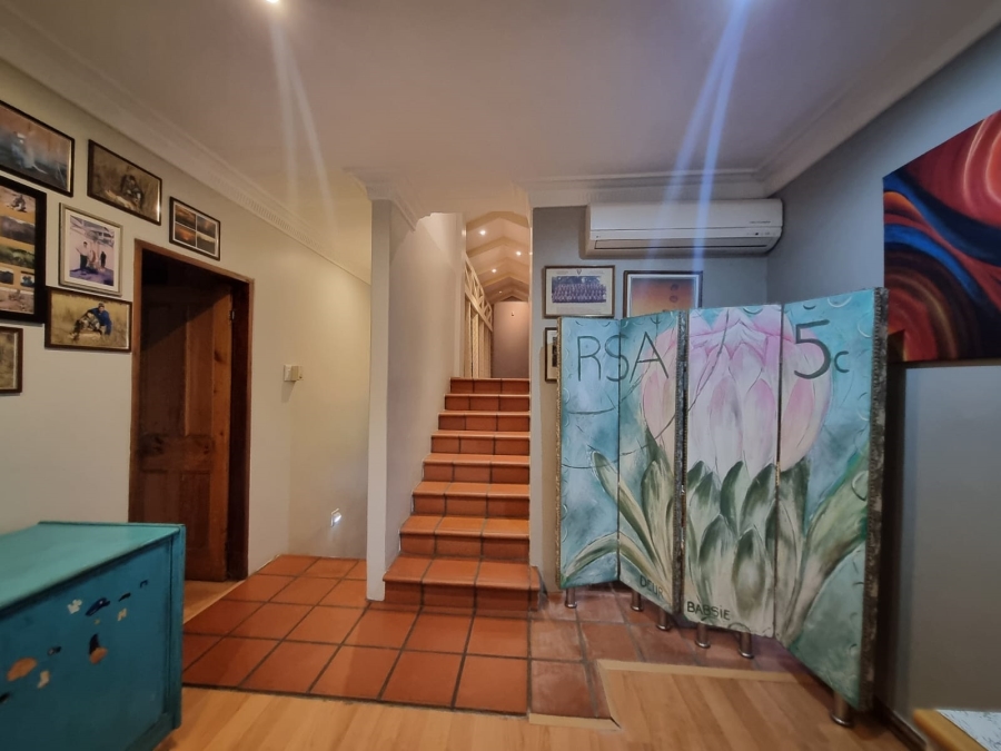 6 Bedroom Property for Sale in Meer En See KwaZulu-Natal