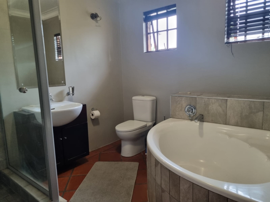 6 Bedroom Property for Sale in Meer En See KwaZulu-Natal