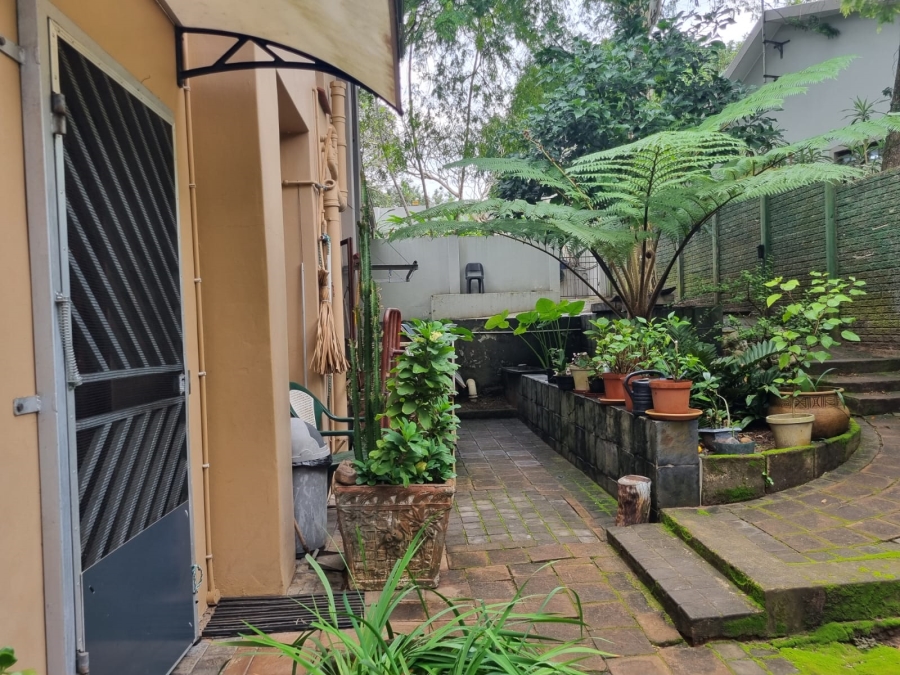 6 Bedroom Property for Sale in Meer En See KwaZulu-Natal