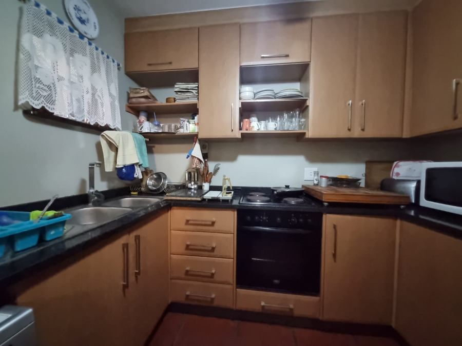 6 Bedroom Property for Sale in Meer En See KwaZulu-Natal