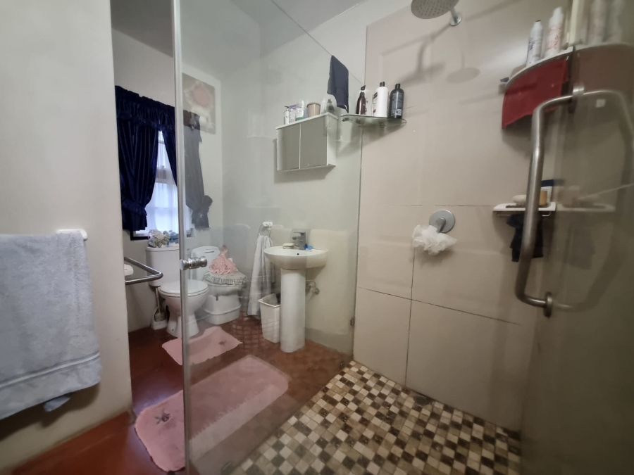 6 Bedroom Property for Sale in Meer En See KwaZulu-Natal