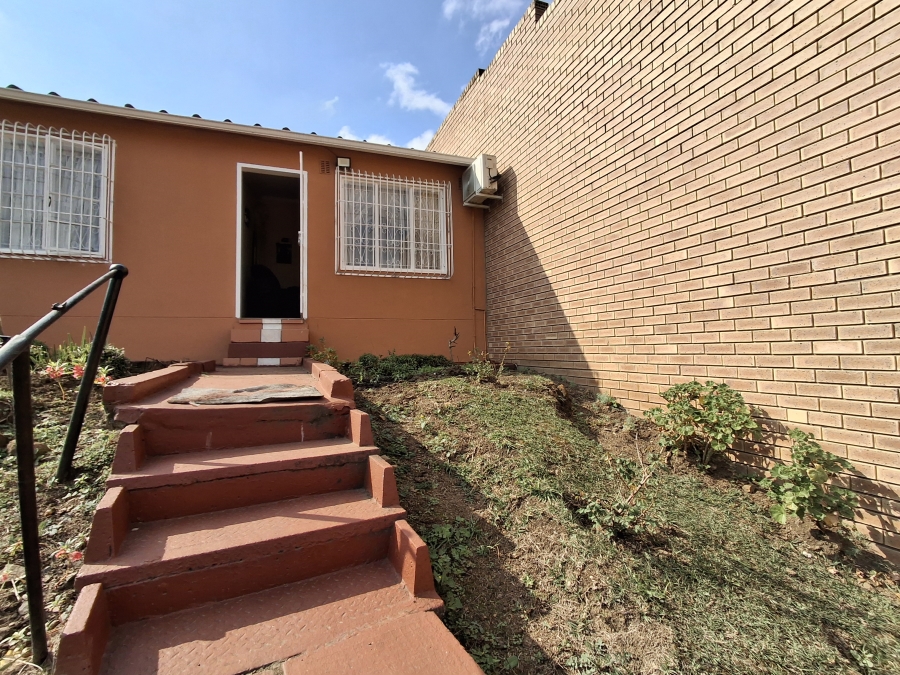 2 Bedroom Property for Sale in Bombay Heights KwaZulu-Natal