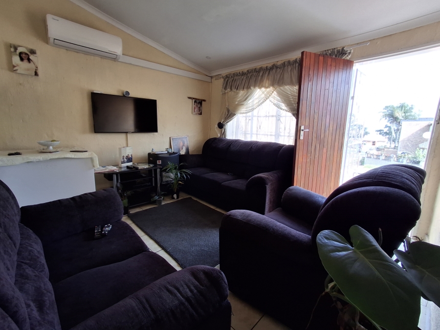 2 Bedroom Property for Sale in Bombay Heights KwaZulu-Natal