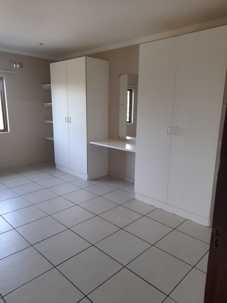 To Let 3 Bedroom Property for Rent in Amanzimtoti KwaZulu-Natal