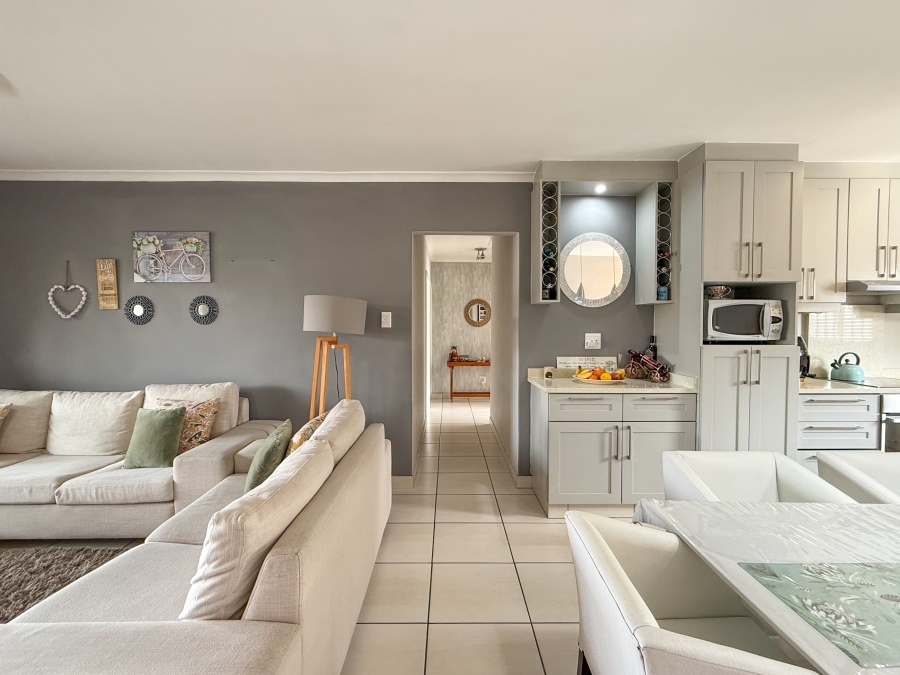 3 Bedroom Property for Sale in Wakenshaw Estate KwaZulu-Natal