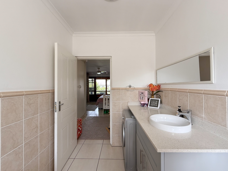 3 Bedroom Property for Sale in Wakenshaw Estate KwaZulu-Natal