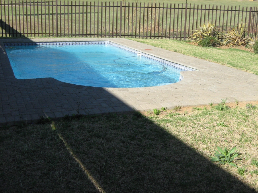 To Let 3 Bedroom Property for Rent in Pioneer Park KwaZulu-Natal