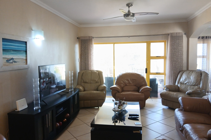 4 Bedroom Property for Sale in Uvongo Beach KwaZulu-Natal