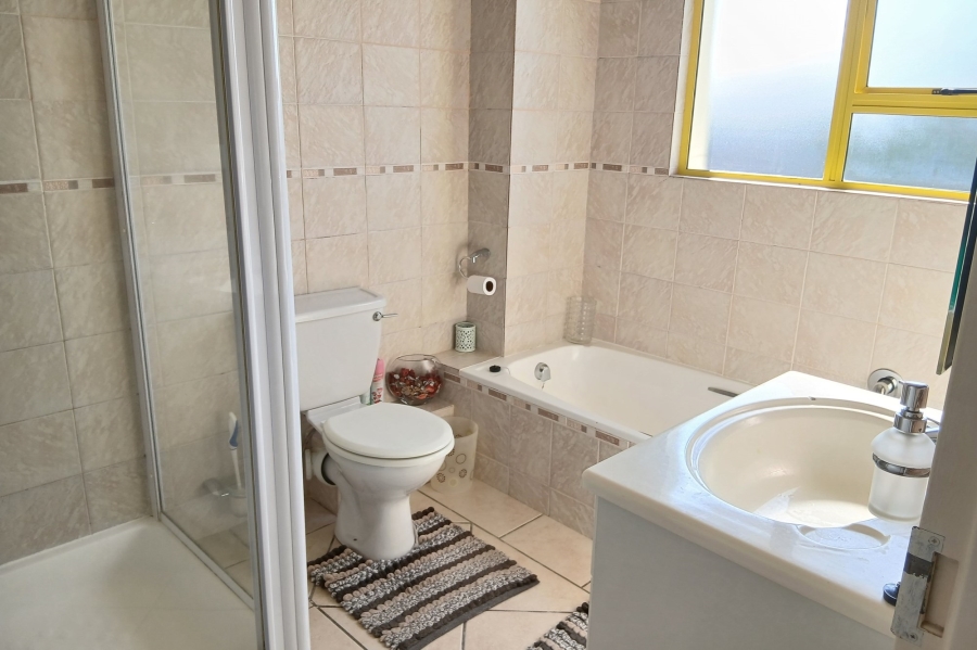 4 Bedroom Property for Sale in Uvongo Beach KwaZulu-Natal