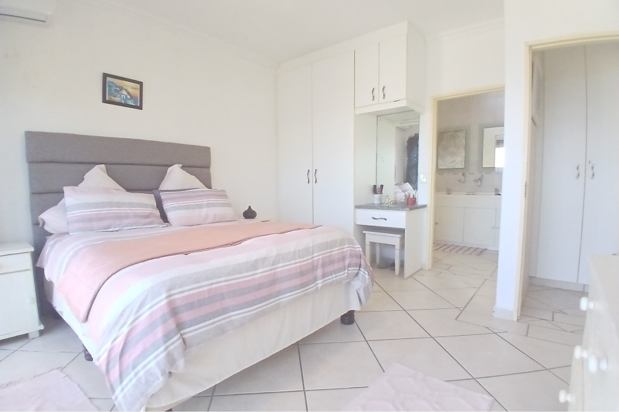 4 Bedroom Property for Sale in Uvongo Beach KwaZulu-Natal