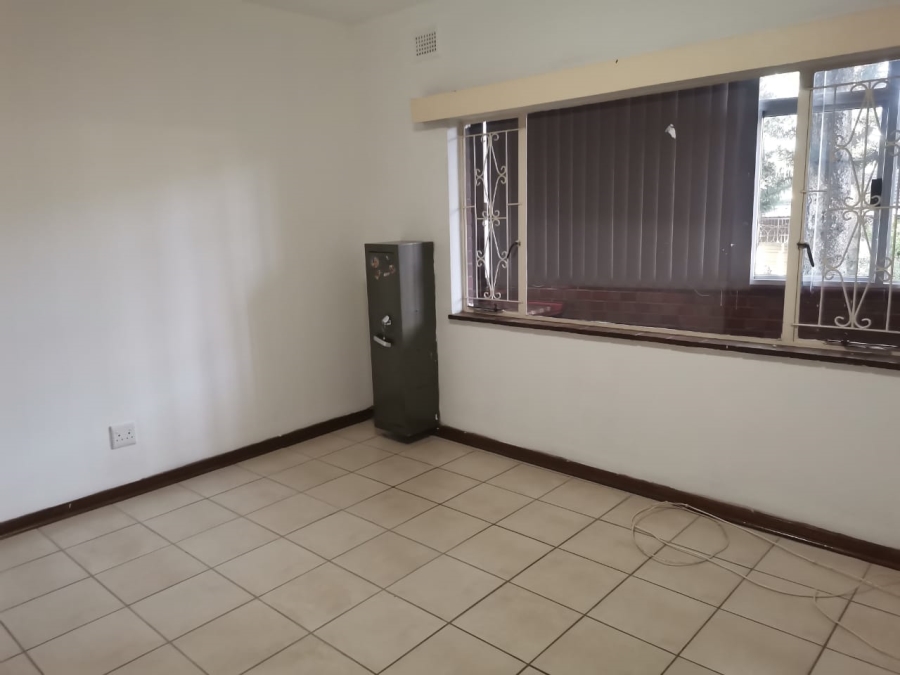 2 Bedroom Property for Sale in Scottsville KwaZulu-Natal