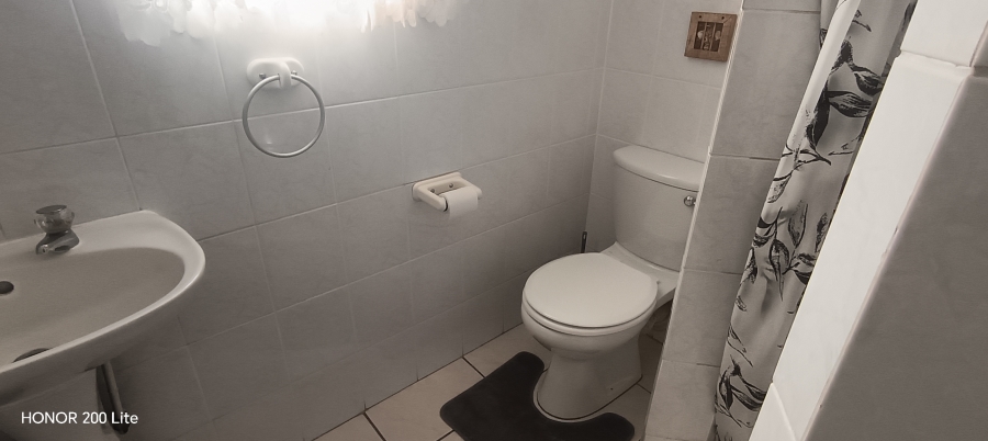 3 Bedroom Property for Sale in Lawrence Rocks KwaZulu-Natal
