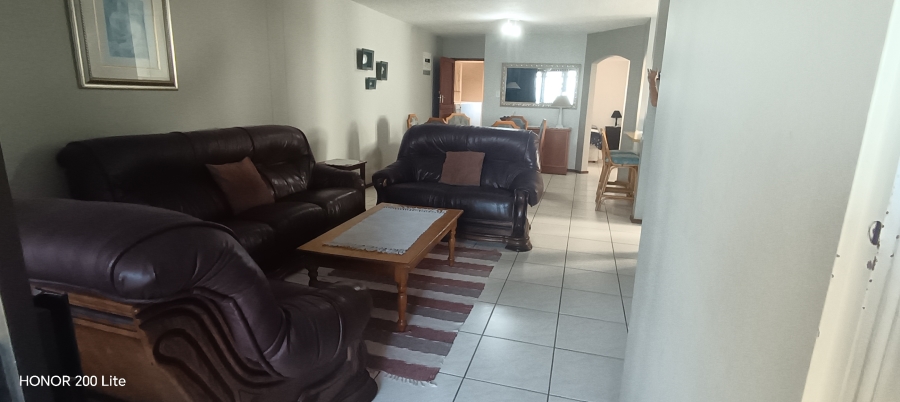 3 Bedroom Property for Sale in Lawrence Rocks KwaZulu-Natal