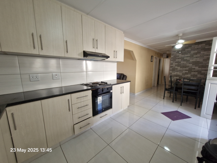 3 Bedroom Property for Sale in Mount Vernon KwaZulu-Natal