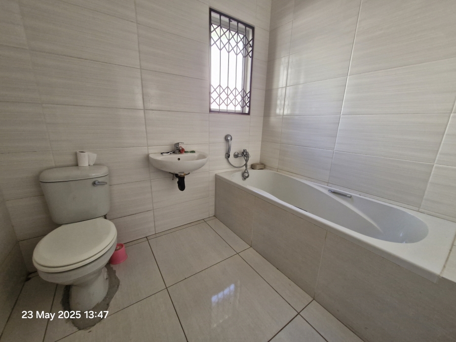 3 Bedroom Property for Sale in Mount Vernon KwaZulu-Natal