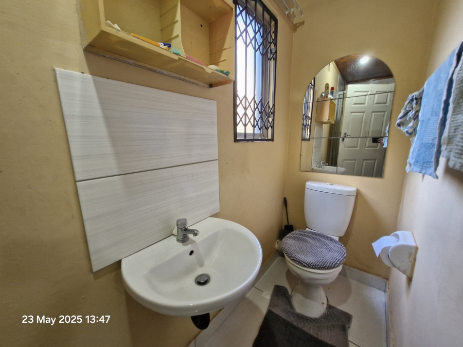 3 Bedroom Property for Sale in Mount Vernon KwaZulu-Natal