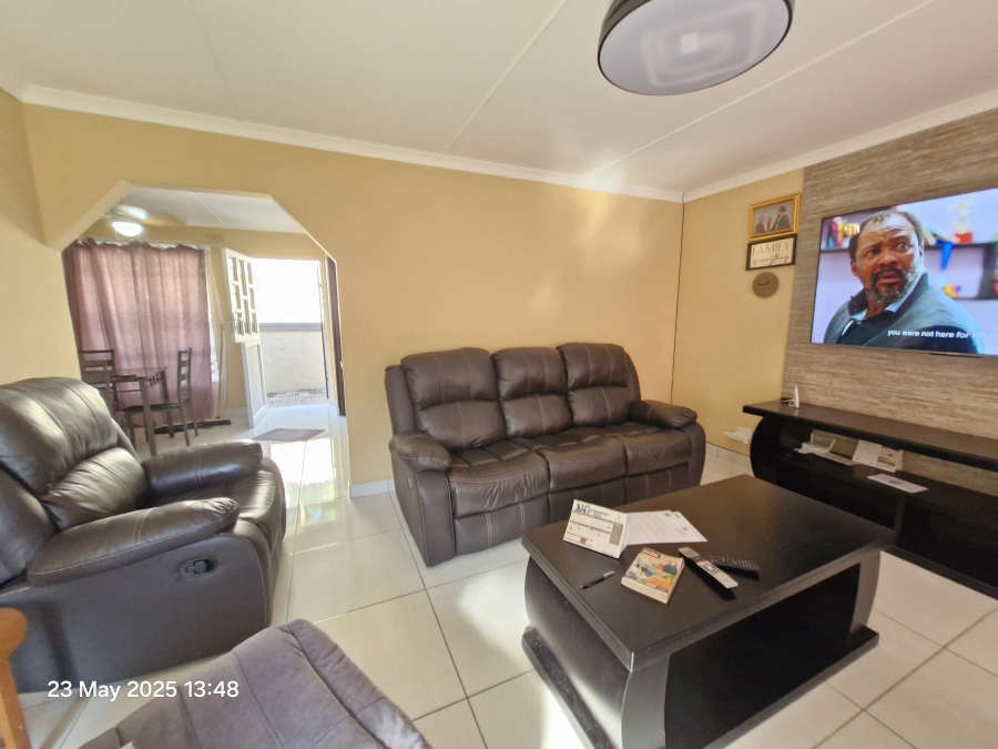 3 Bedroom Property for Sale in Mount Vernon KwaZulu-Natal