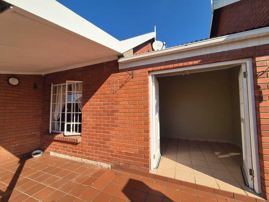 To Let 2 Bedroom Property for Rent in Lincoln Meade KwaZulu-Natal