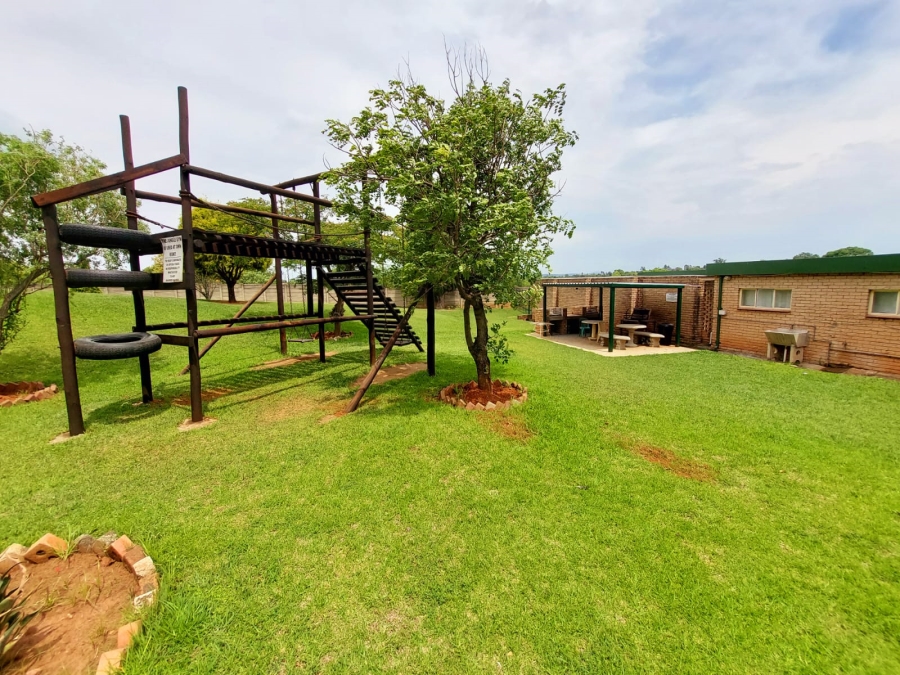 To Let 2 Bedroom Property for Rent in Pioneer Park KwaZulu-Natal