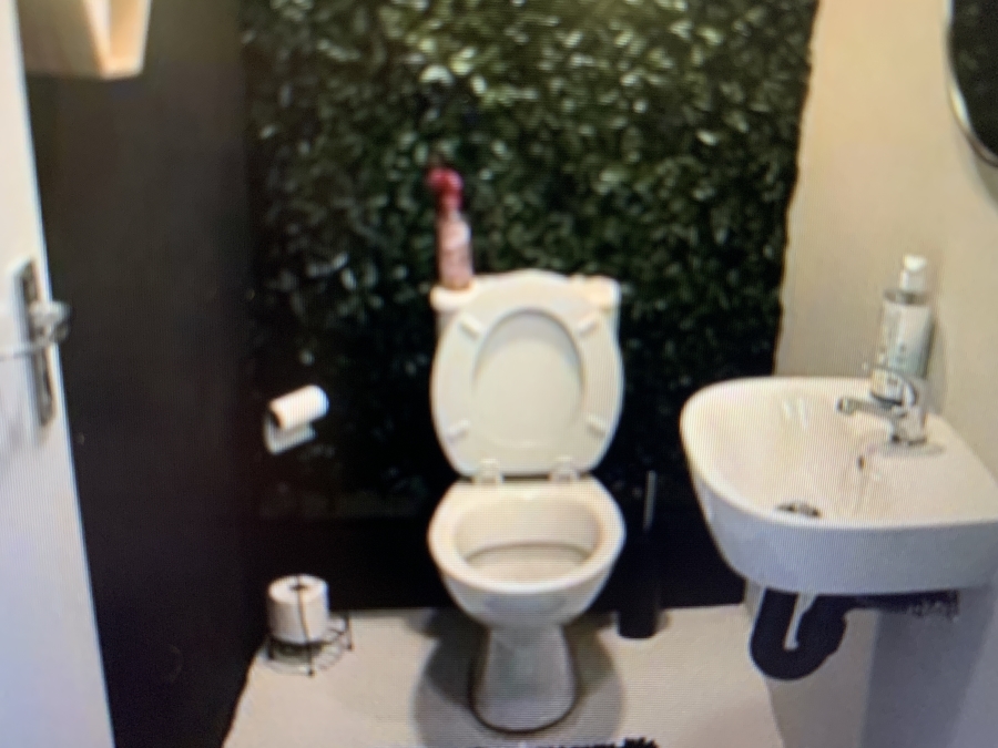 To Let commercial Property for Rent in Durban North KwaZulu-Natal