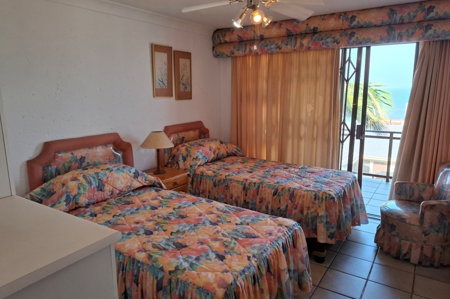 6 Bedroom Property for Sale in Manaba Beach KwaZulu-Natal