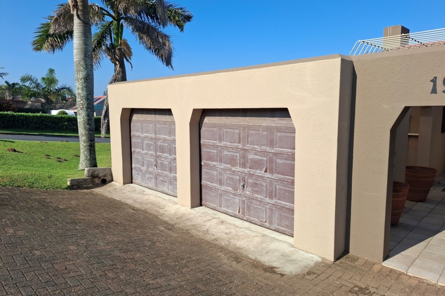 6 Bedroom Property for Sale in Manaba Beach KwaZulu-Natal