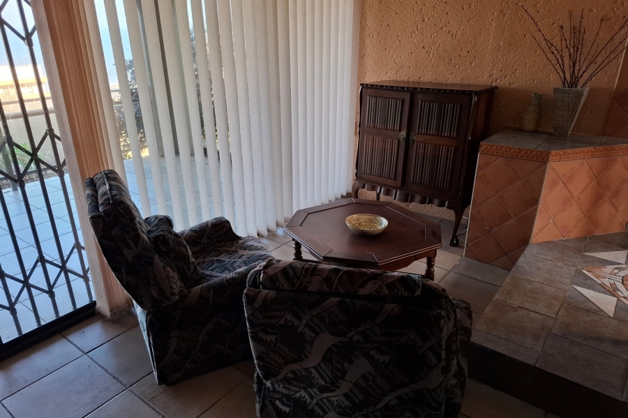 6 Bedroom Property for Sale in Manaba Beach KwaZulu-Natal