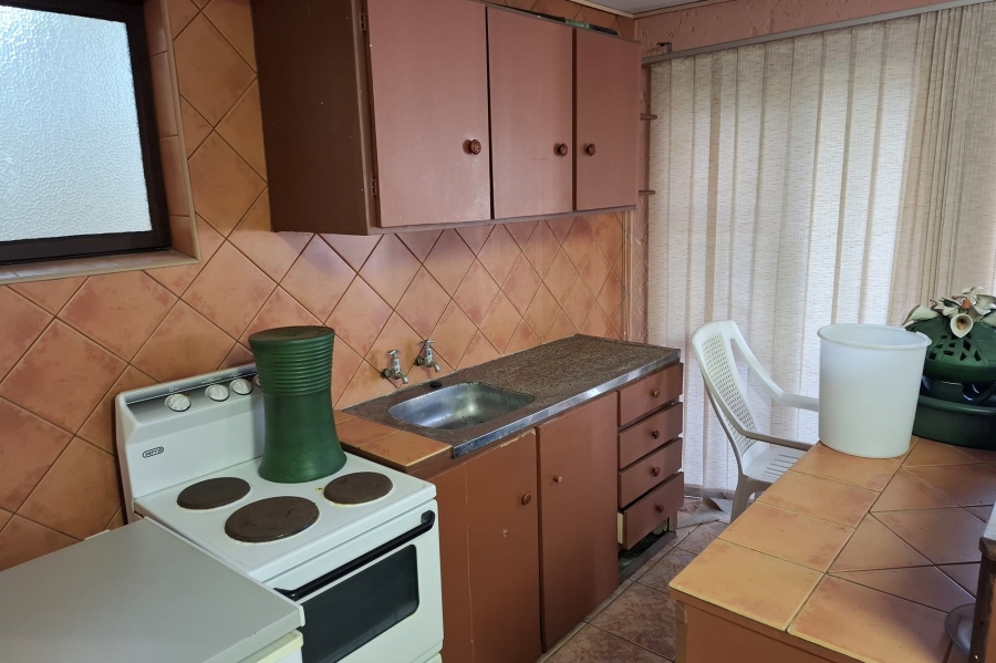 6 Bedroom Property for Sale in Manaba Beach KwaZulu-Natal