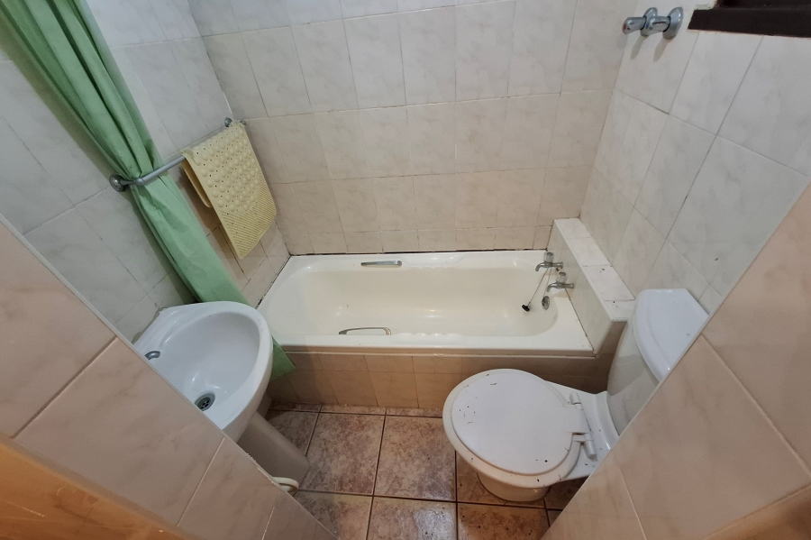 6 Bedroom Property for Sale in Manaba Beach KwaZulu-Natal