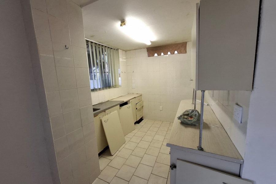 To Let 1 Bedroom Property for Rent in Margate KwaZulu-Natal
